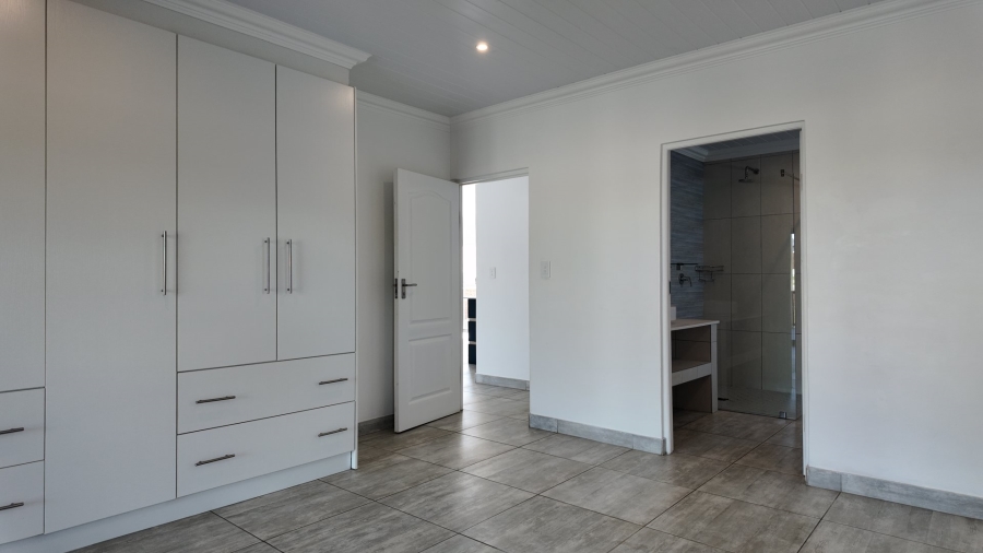 3 Bedroom Property for Sale in Stilbaai Wes Western Cape